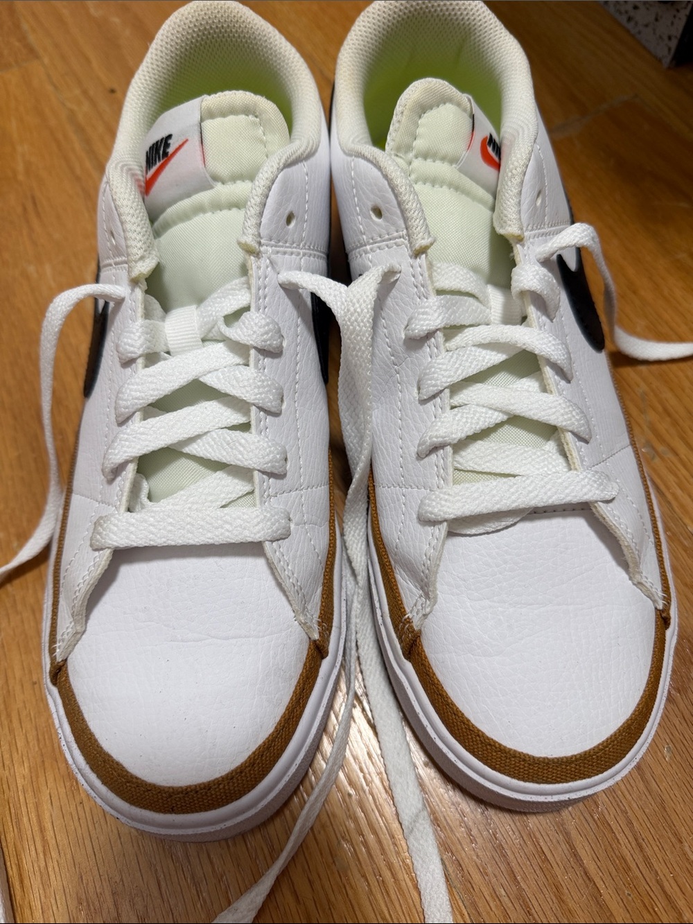 Nike Court White Low-Top Sneakers - Picture 5 of 11